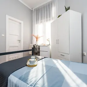 https://wielopole-homes.krakowhotelspoland.com